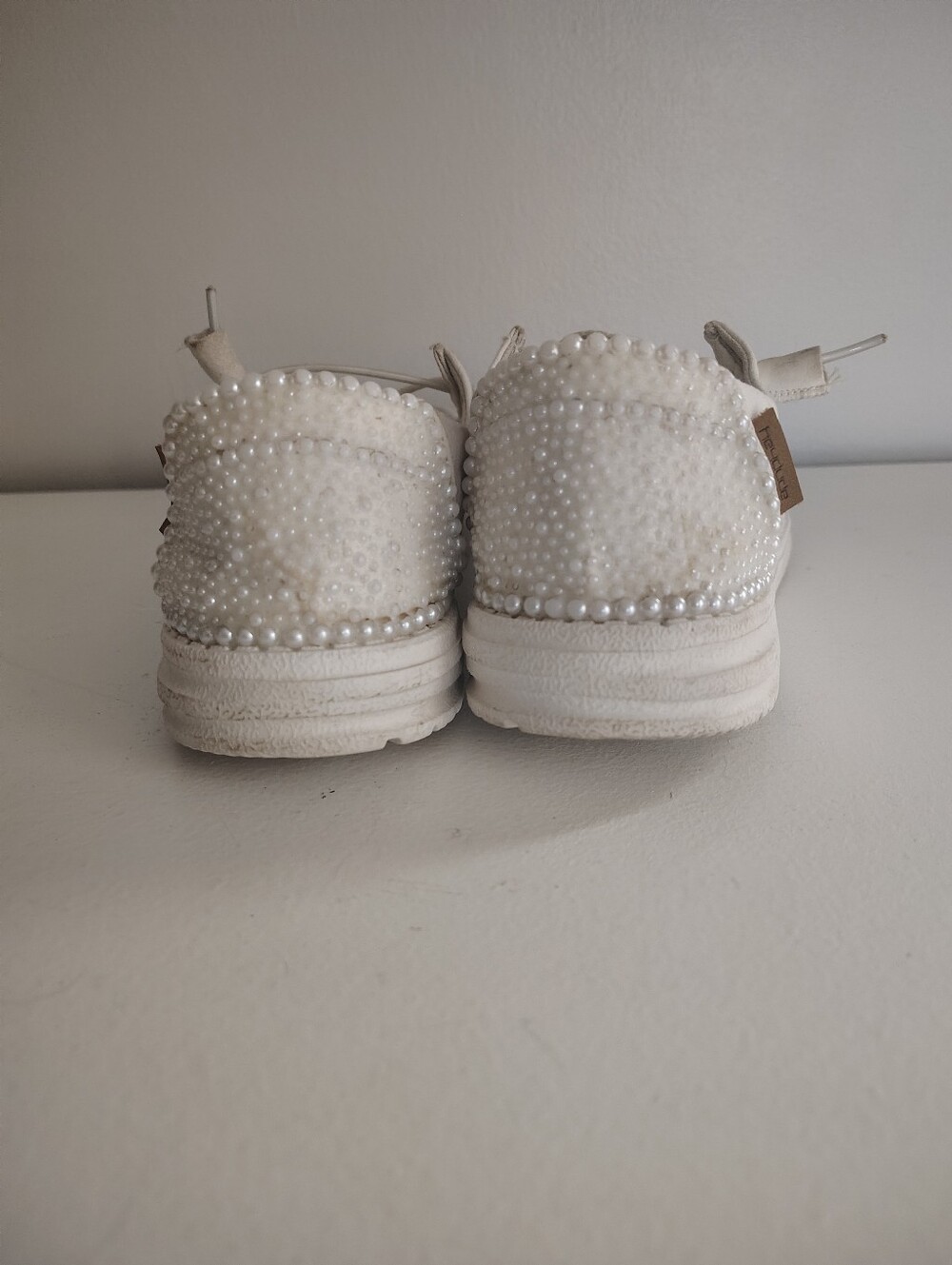 Hey Dude Wendy Pearl Chambray White Slip On Shoes Women's Sz 9 Beaded Casual - Picture 9 of 13